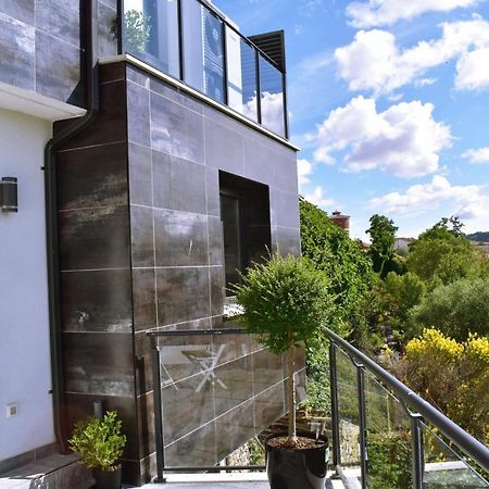 Albergue Hosting Duero Pesquera de Duero Exteriör bild
