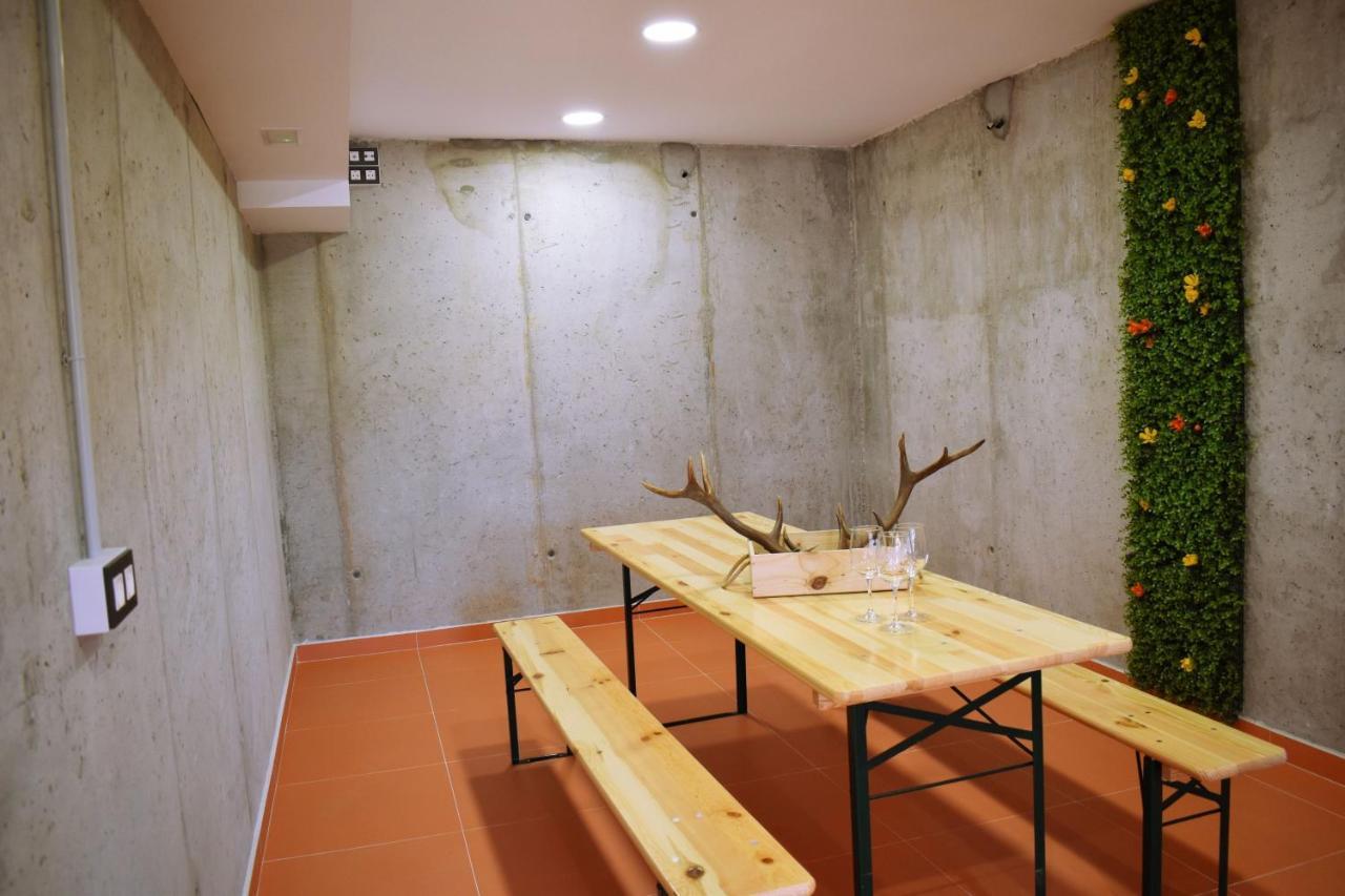 Albergue Hosting Duero Pesquera de Duero Exteriör bild
